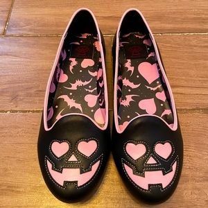 Strange Cvlt Jack O’lantern Heart Flats